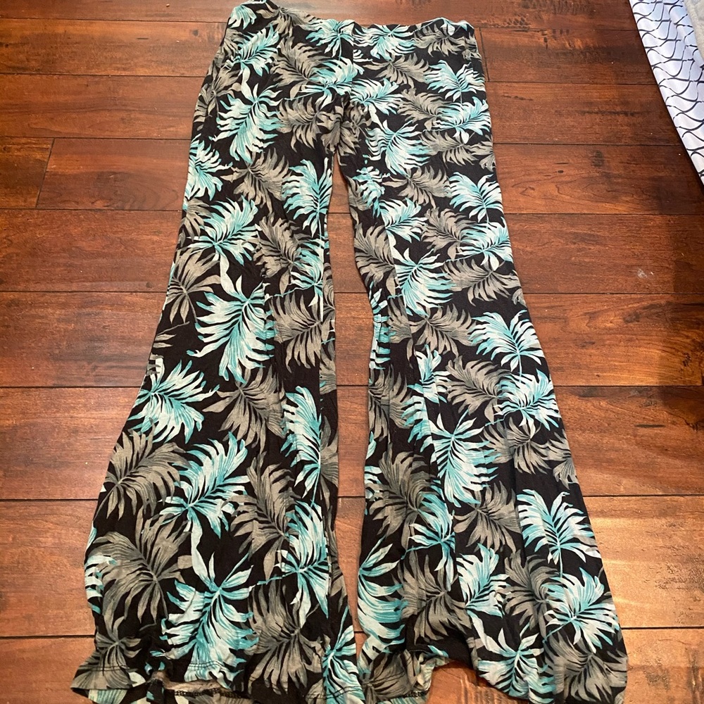Palm leaf flare cut